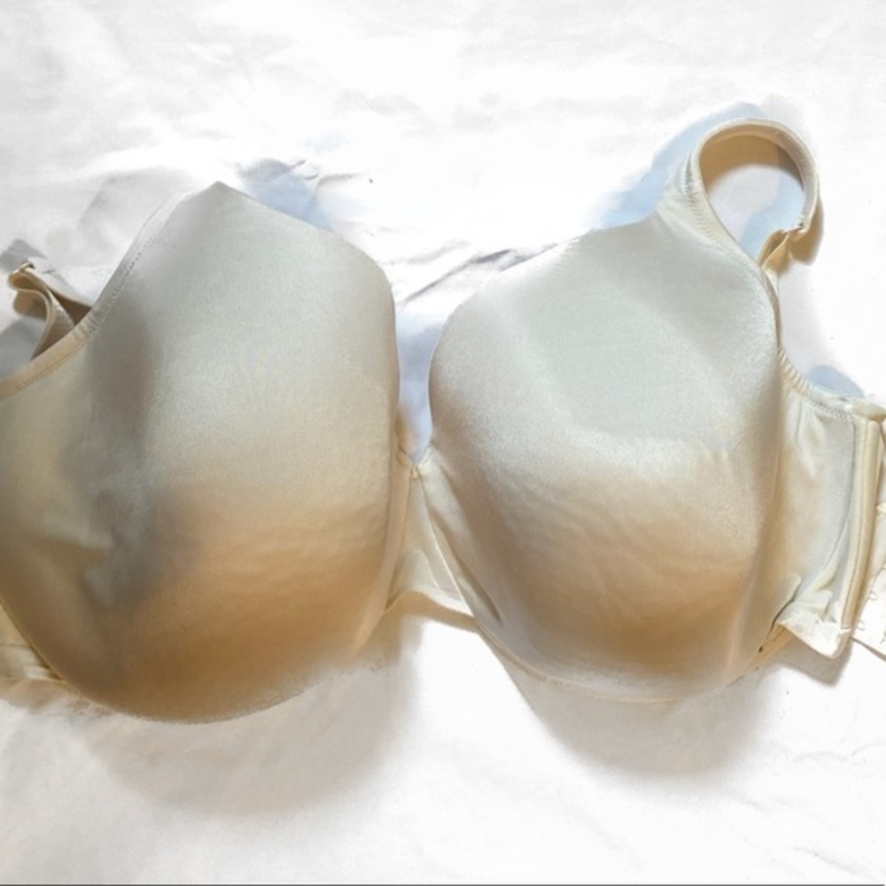 Cacique size 44H bra